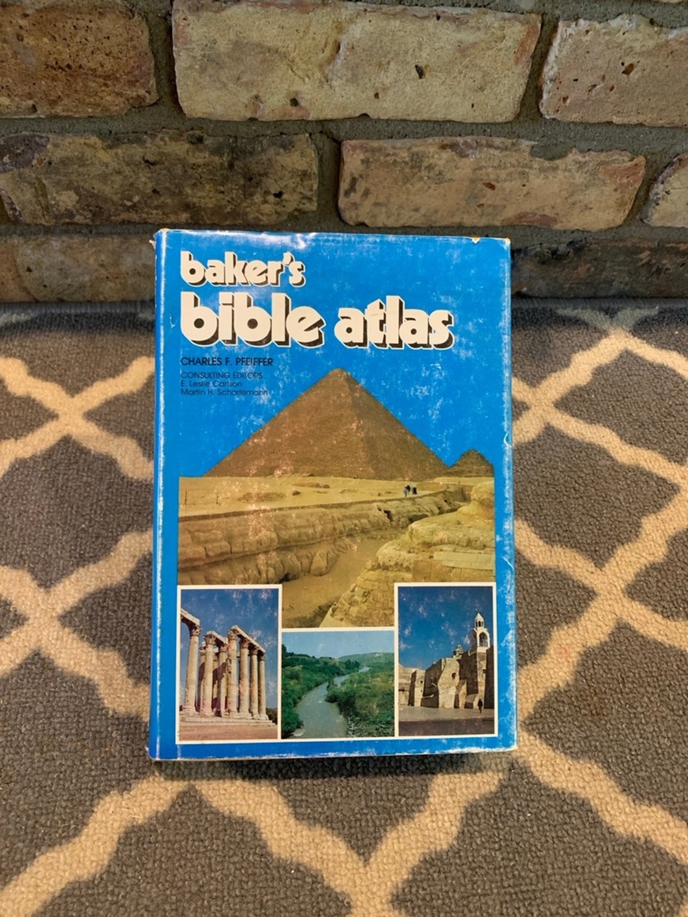 Baker's Bible Atlas by Charles F. Pfeiffer reference book study book
